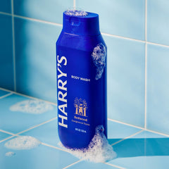 Harry's Redwood sin sulfatos, parabenos ni tintes, apto para piel sensible.
