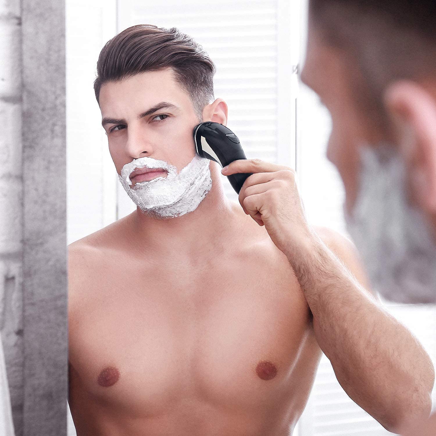 Hatteker MAXLITHIUM battery offers long-lasting power for daily grooming