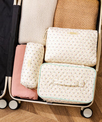 HBselect floral pattern cosmetic bag adds style to daily routine.