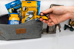 HeadBlade HB4 cartridge close-up highlighting stainless steel blades for tug-free comfort.
