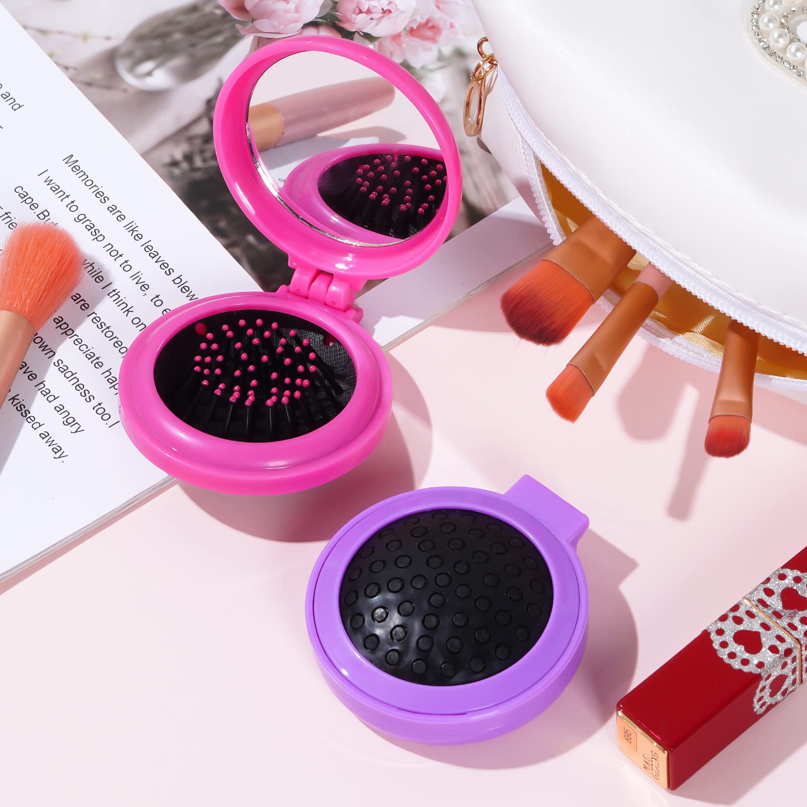 Heliltd versatile brush for all hair types and styles.