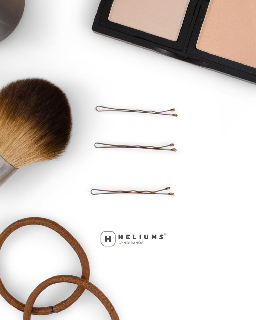 Pinzas Heliums mini rubio ceniza en cabello claro, efecto casi invisible.