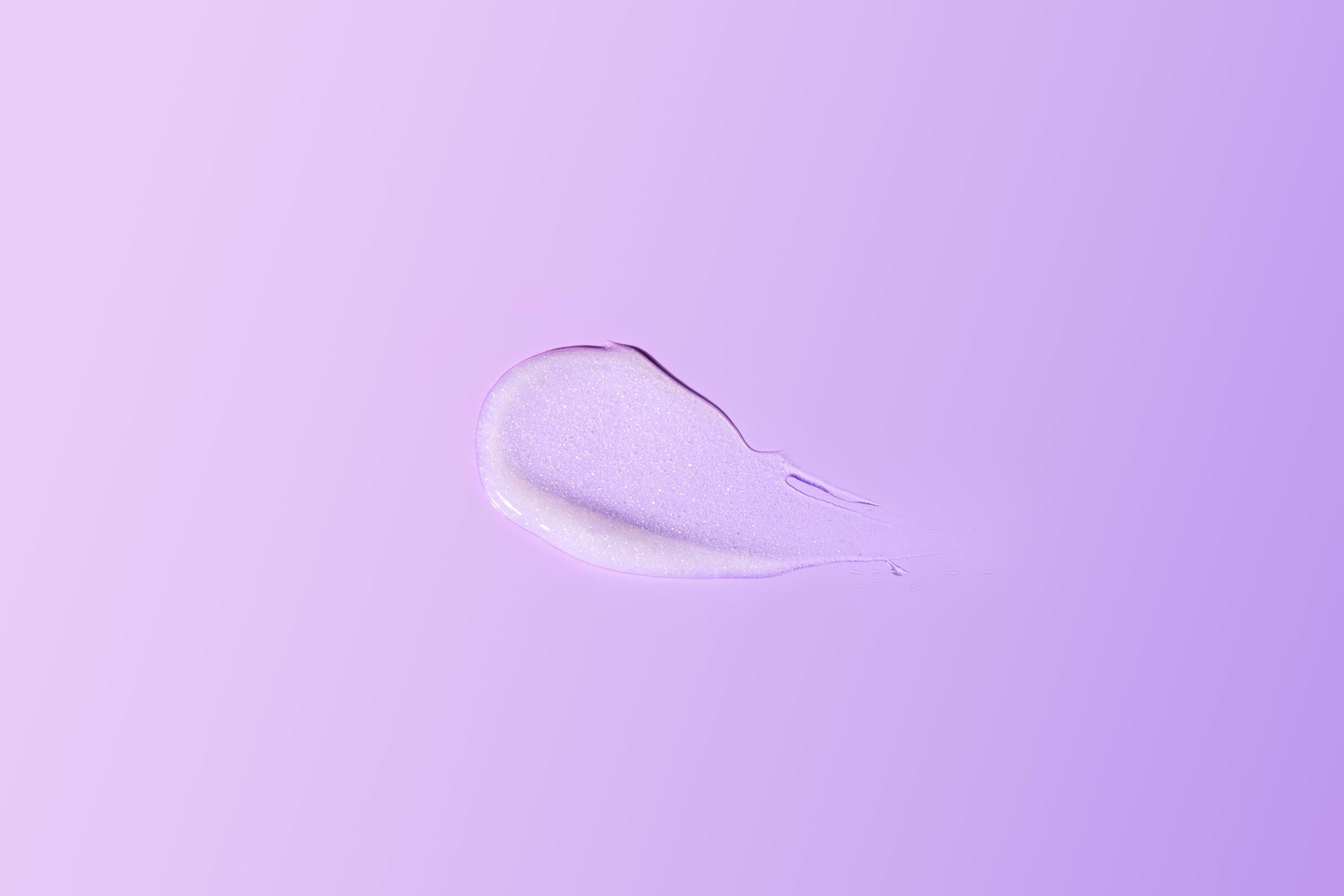 Extracto de orquídea ayuda a suavizar labios durante el uso.