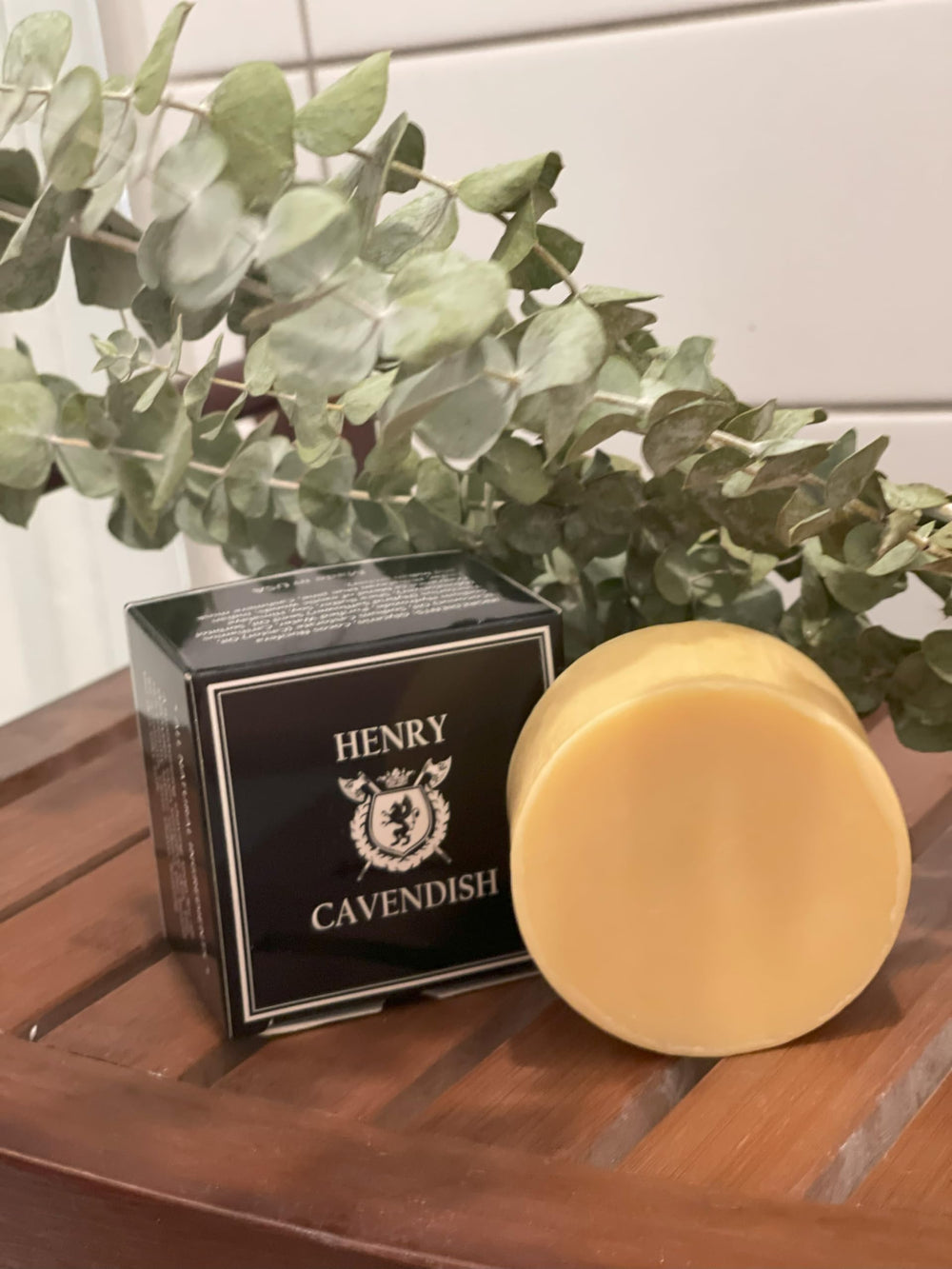 Henry Cavendish Himalaya soap with a brush creates creamy lather for precise shaving