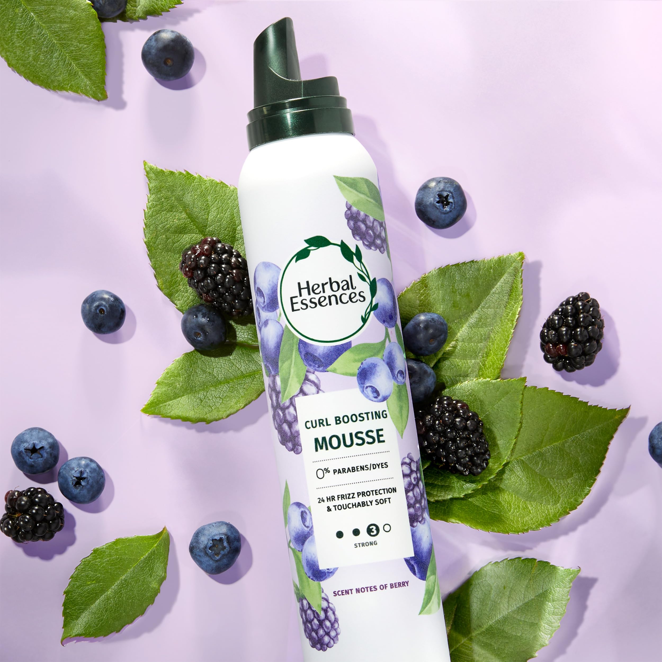 Textura ligera de espuma de Herbal Essences para rizos definidos sin sensación pegajosa.