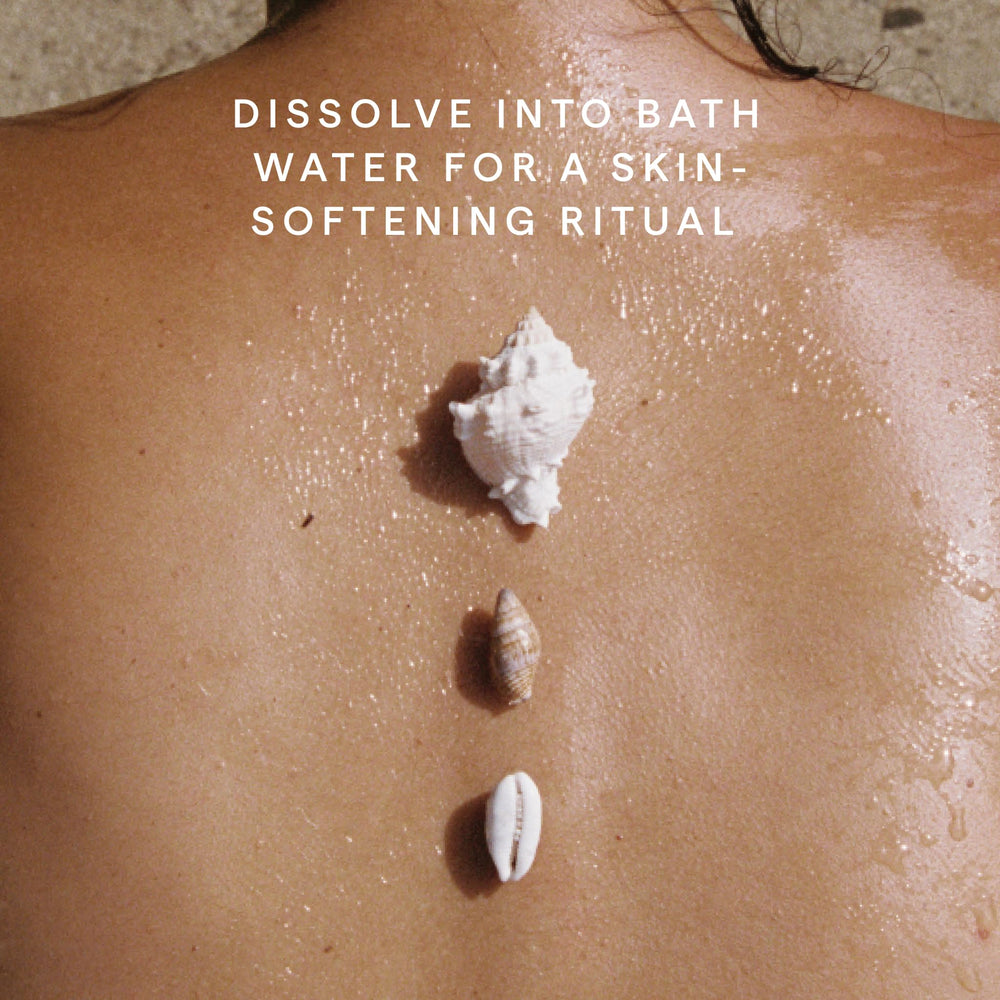 HERBIVORE Coconut Milk Bath Soak light coconut scent enhances calm during baths