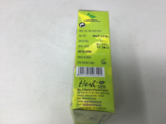 Aplicación de Polvo de Amla de Hesh Pharma en cabello seco para cuidado diario.