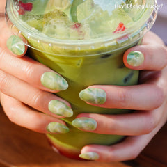 Heyhae paquete con 28 tiras y herramientas para manicura casera.