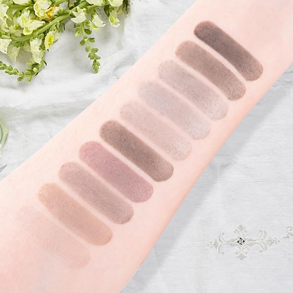 HHLTOH silky blend texture enables seamless, crease-free application