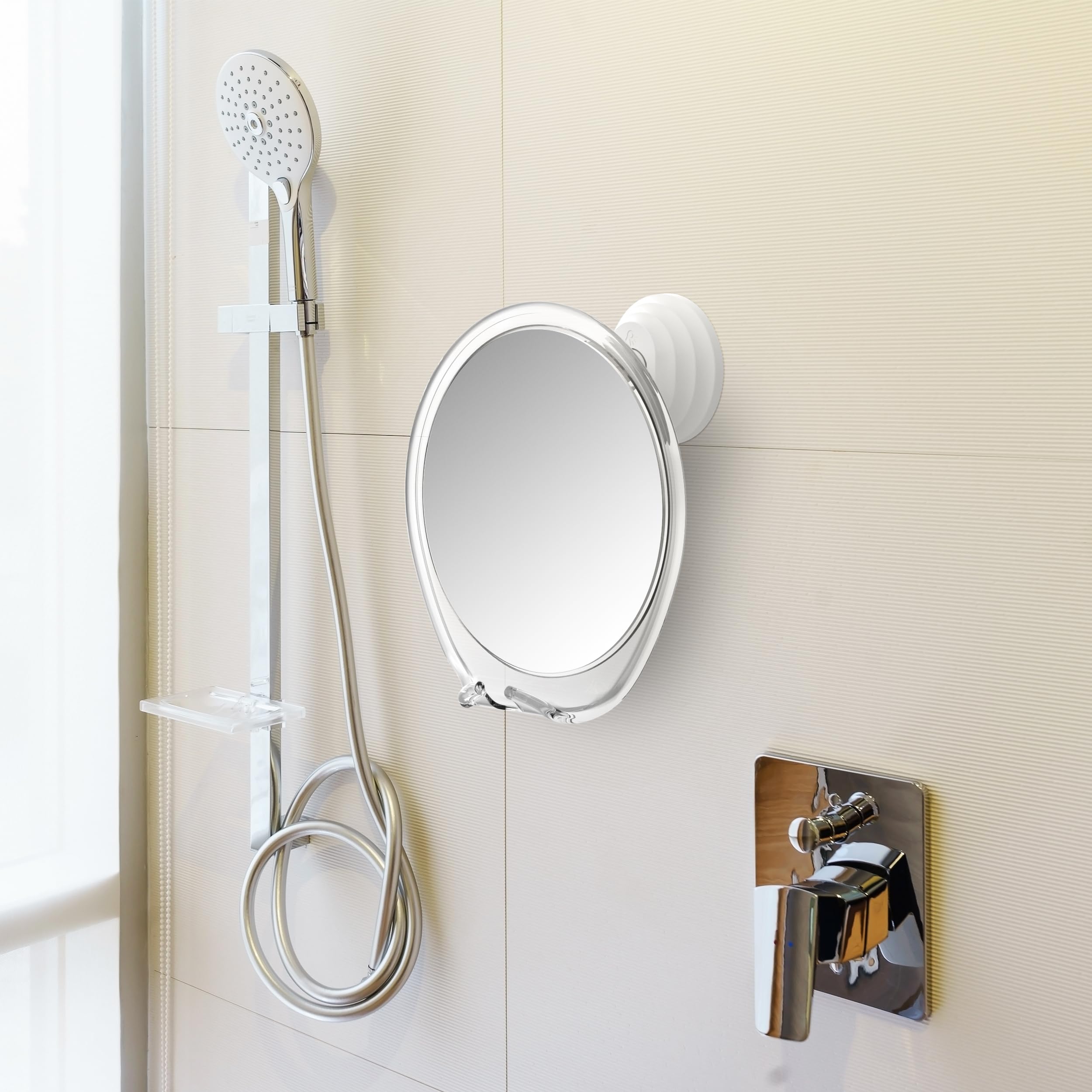 HONEYBULL easy-clean surface helps maintain clear reflections.