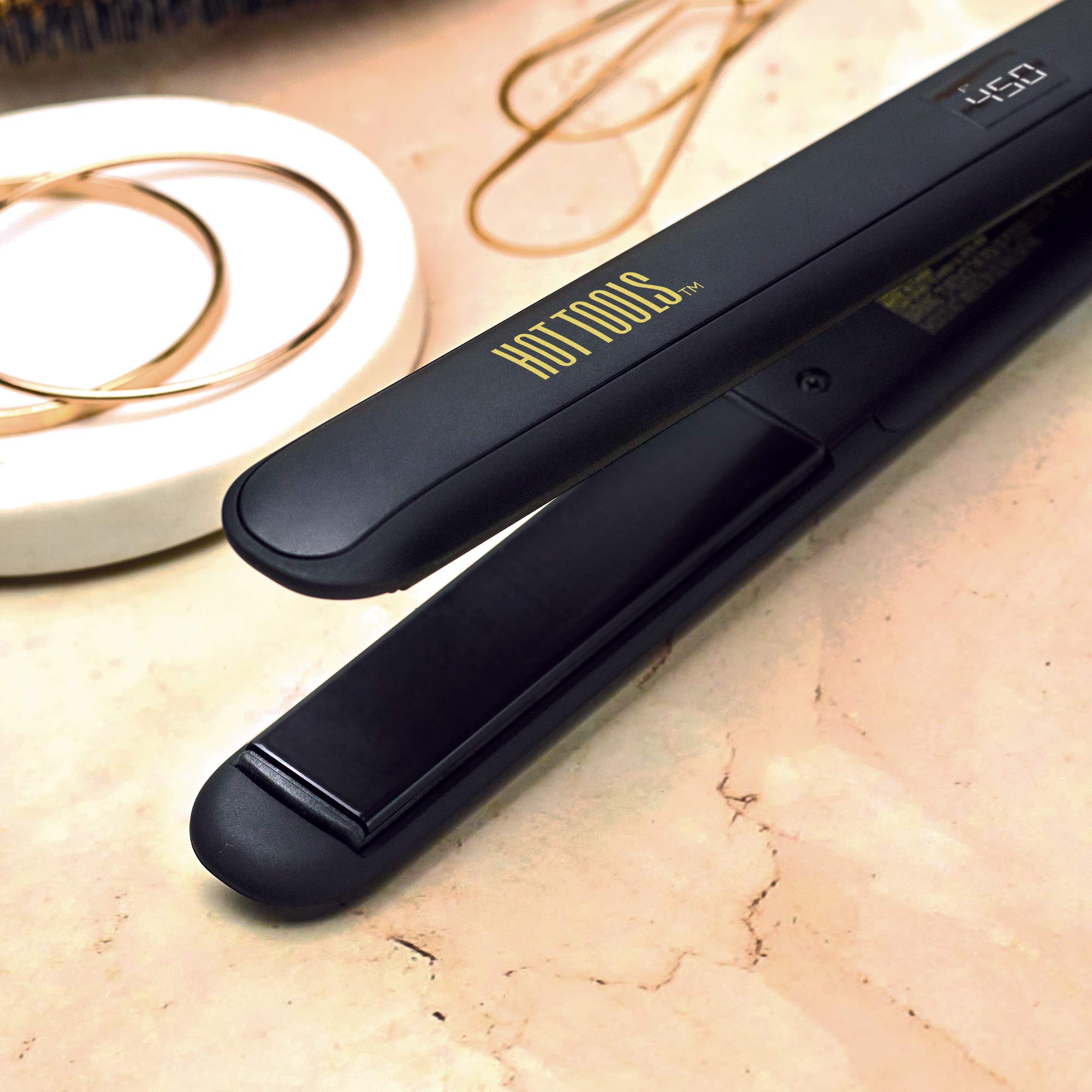 Floating plates adapt to hair as you style for sleek results.