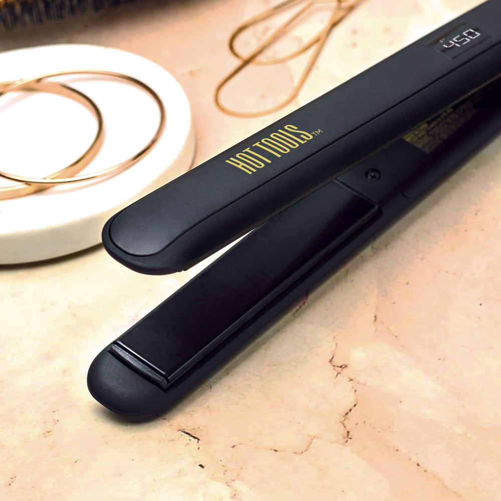 Floating plates adapt to hair as you style for sleek results.