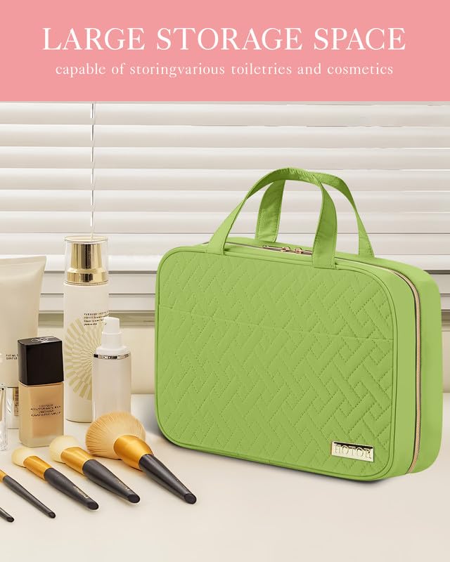 HOTOR travel bag shows waterproof pockets for separating wet items