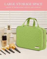 HOTOR travel bag shows waterproof pockets for separating wet items