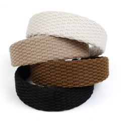 Huachi banda tejida para mujer, modelo recogido en coleta, realza peinado con facilidad.