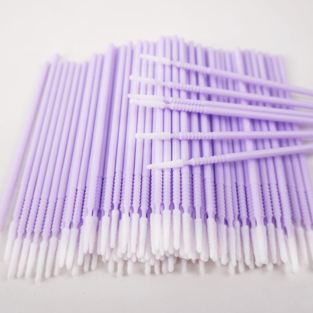 i-laesh microswab in use during eyelash extension application