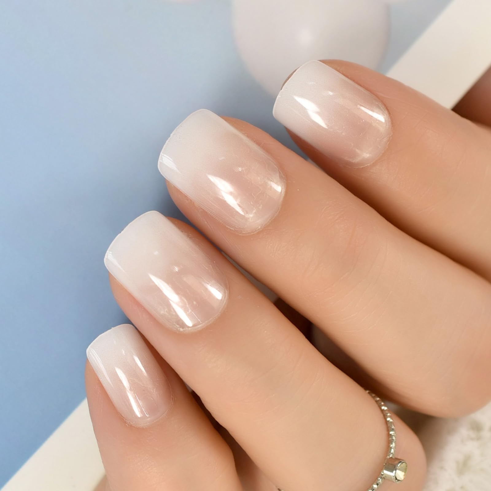 IKISKT lima de uñas: prepara la superficie para un ajuste limpio.
