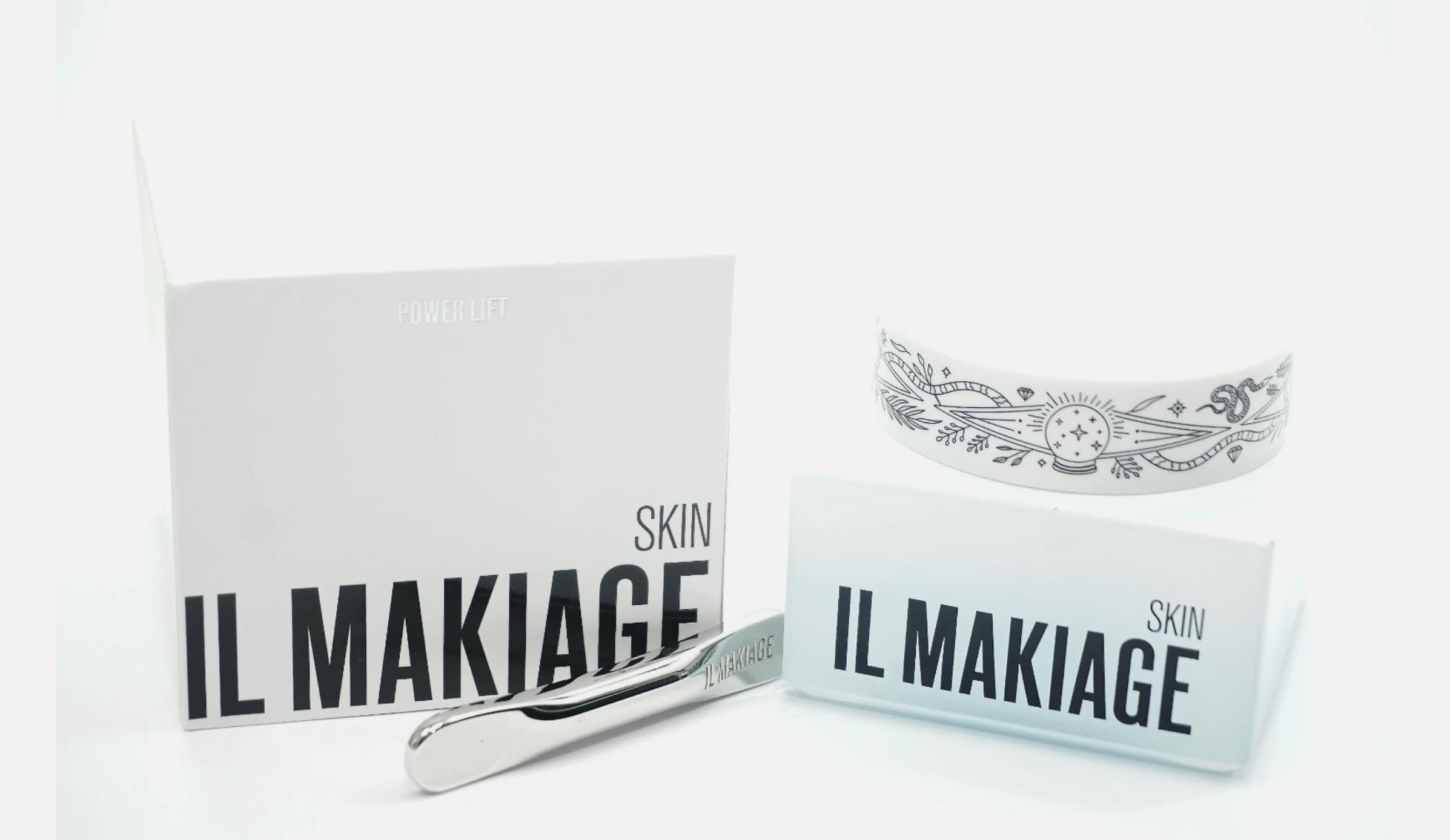 Il Makiage Power Lift jar close-up shows creamy texture for instant softness.