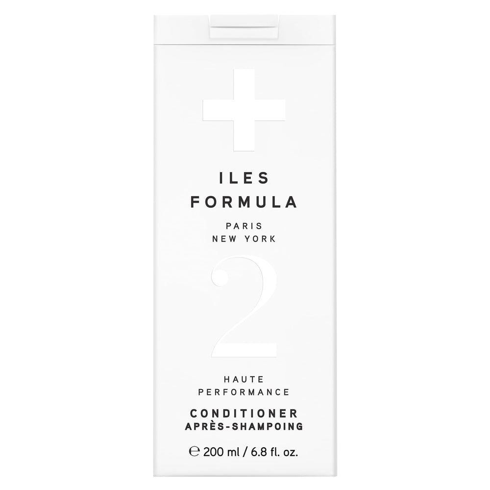 Iles Formula Paris conditioner bottle pour shows even distribution and moisture delivery