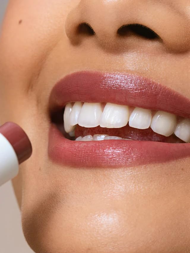 ILIA Balmy Tint Hydrating Lip Balm daily-use shot conveys subtle color and hydration