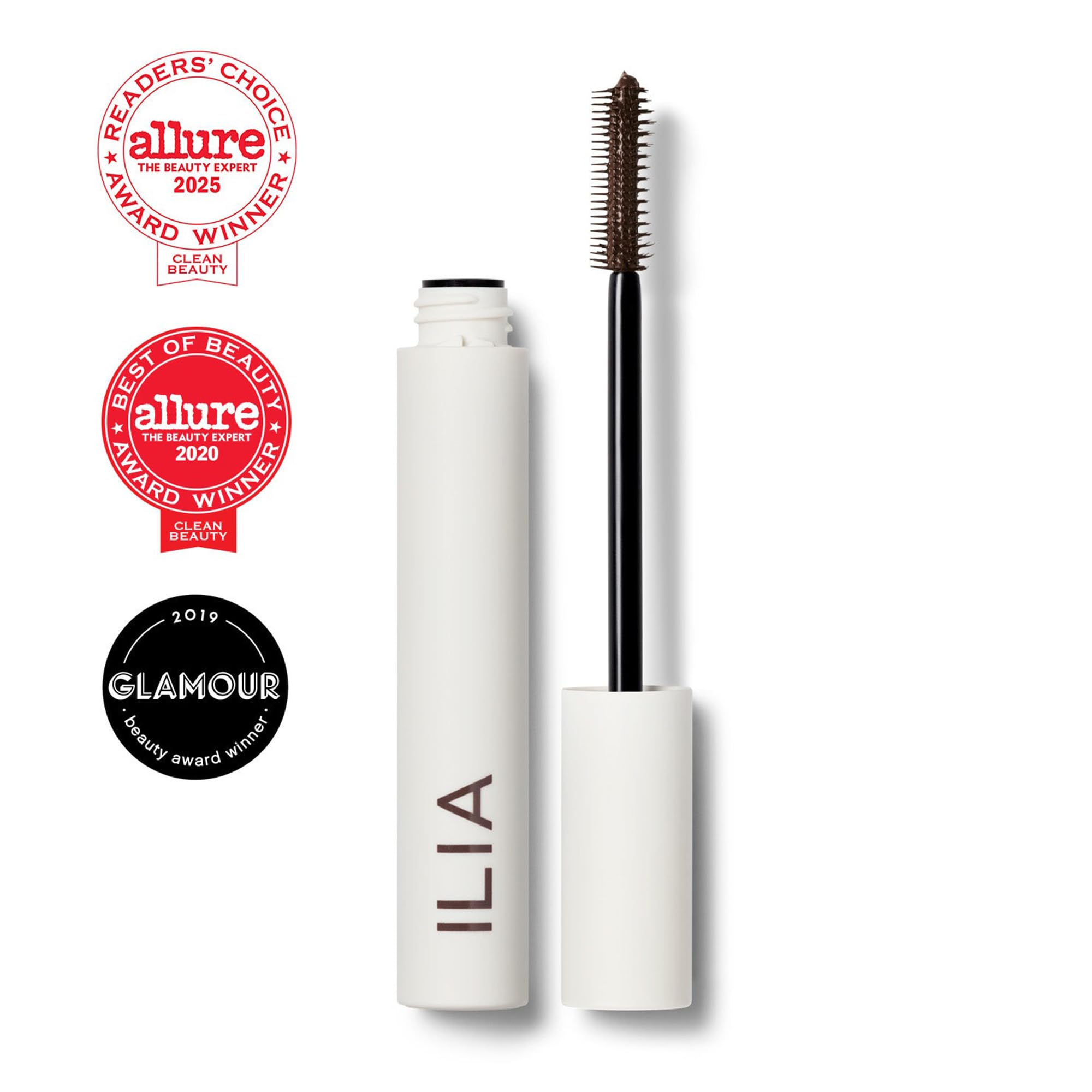Dual-sided wand in action delivering length, lift, and definition on lashes.