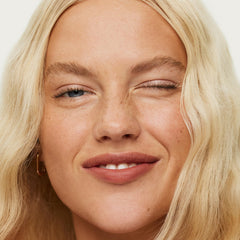 ILIA Lip Sketch Hydrating Crayon Hyaluronic plump helps lips appear hydrated