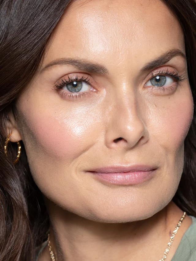 ILIA Tenderly shade adds buildable color to lips and cheeks