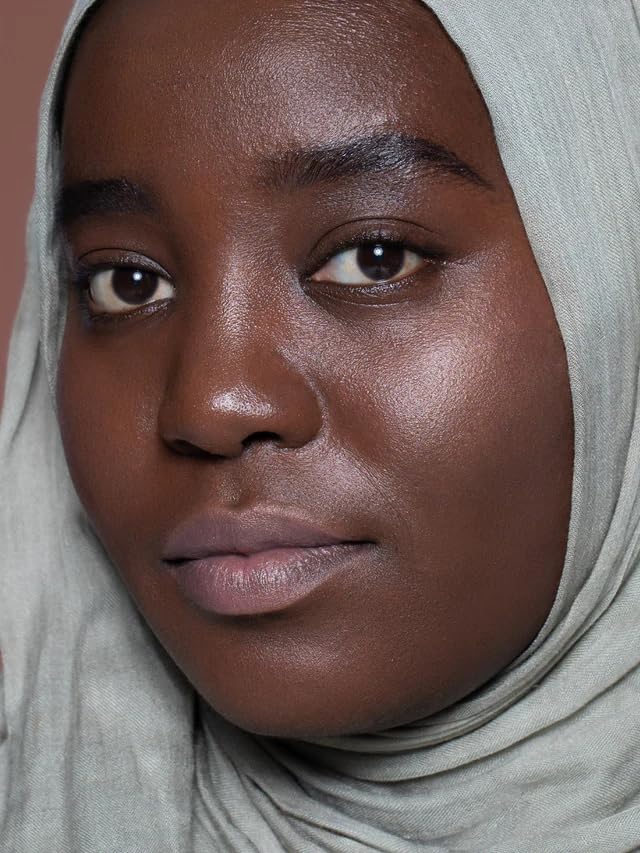 ILIA The Mood Golden Peach close-up showcases warm, flattering tone
