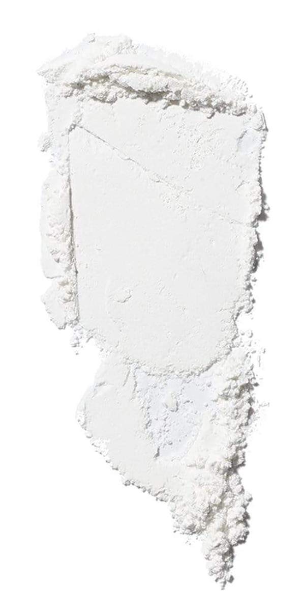 ILIA Soft Focus Setting Powder application brush shows effortless blending