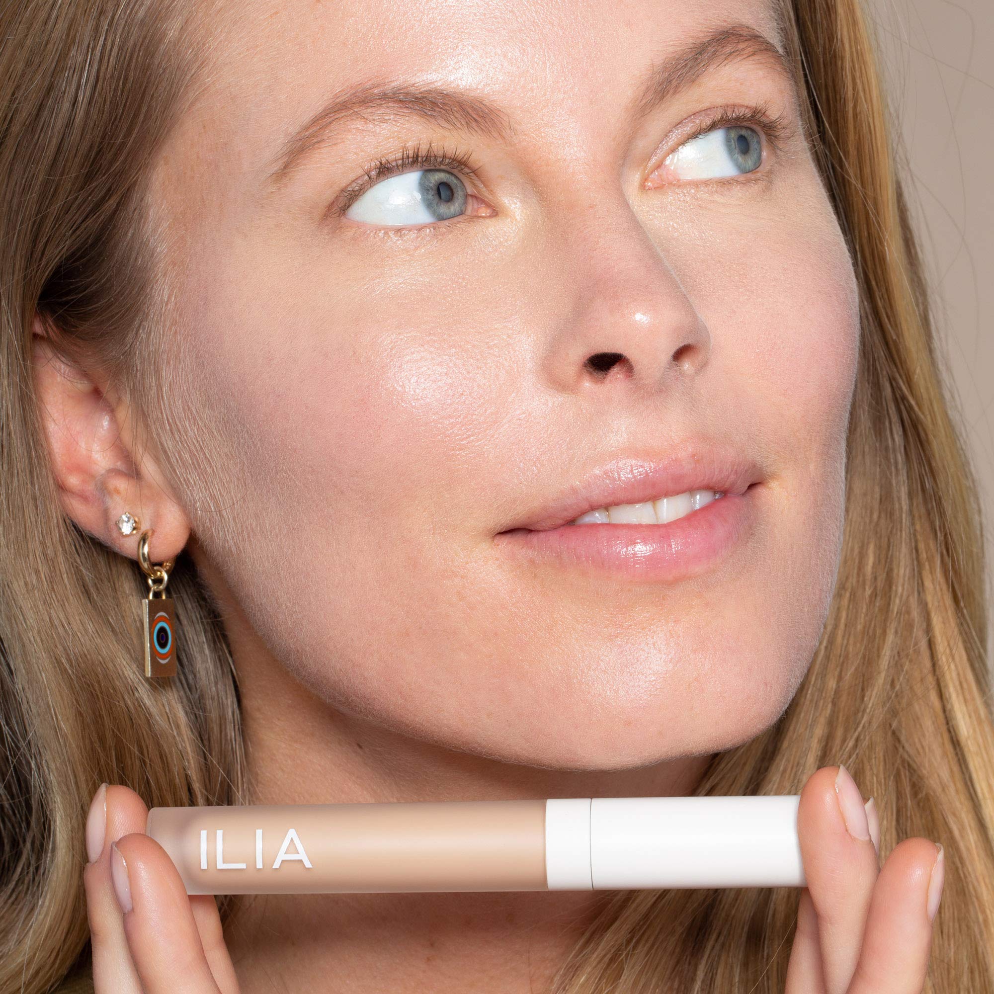 ILIA True Skin Serum Concealer blemish coverage with featherweight texture