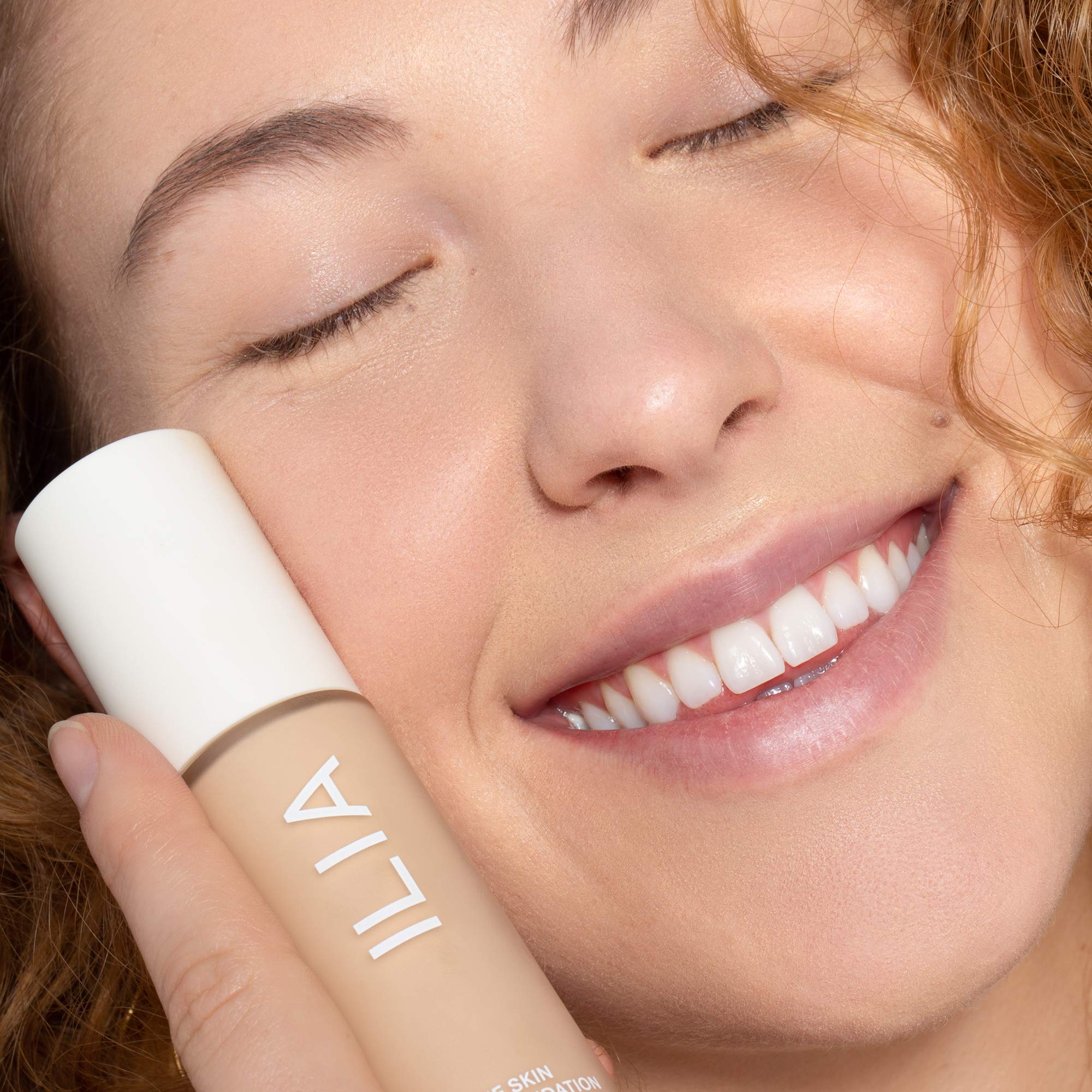 ILIA applied swirls demonstrate seamless blend and skin-like finish.