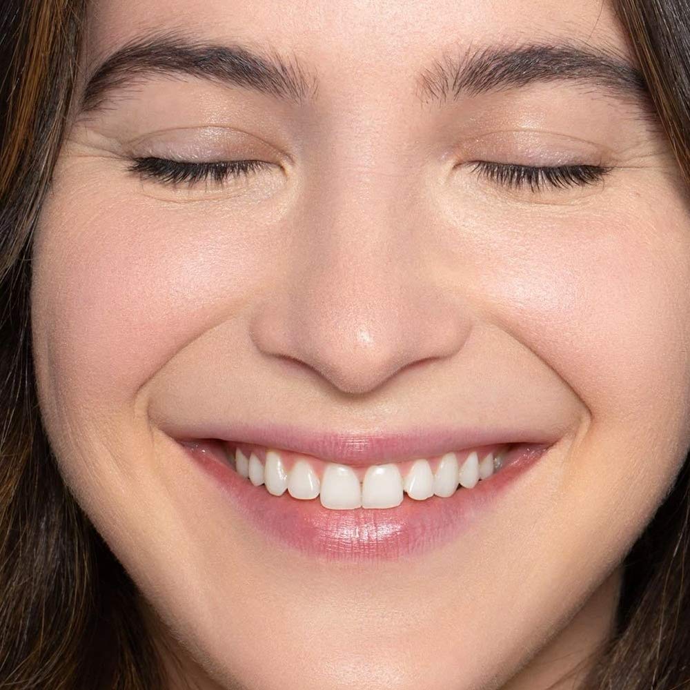 ILIA True Skin Serum Foundation close-up texture looks silky and breathable