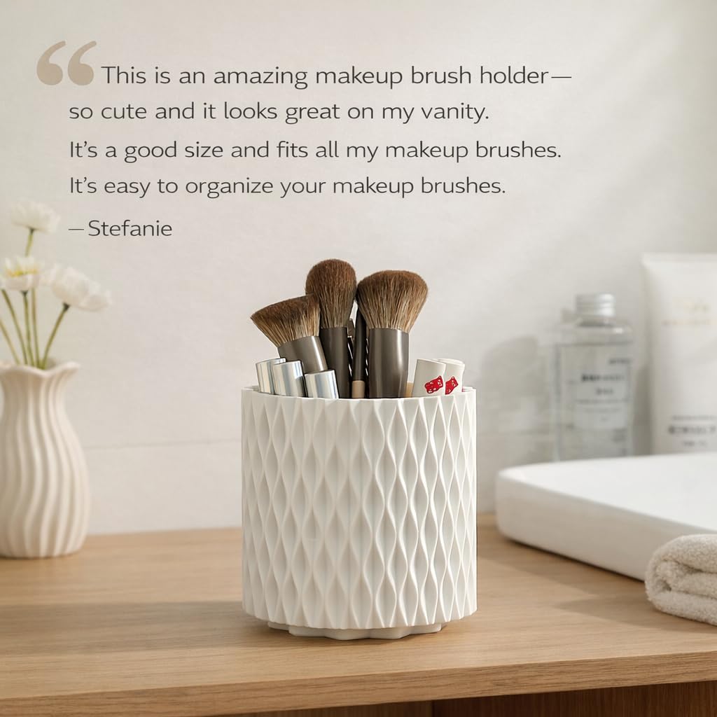Imakmasion spacious brush storage layout keeps brushes within reach