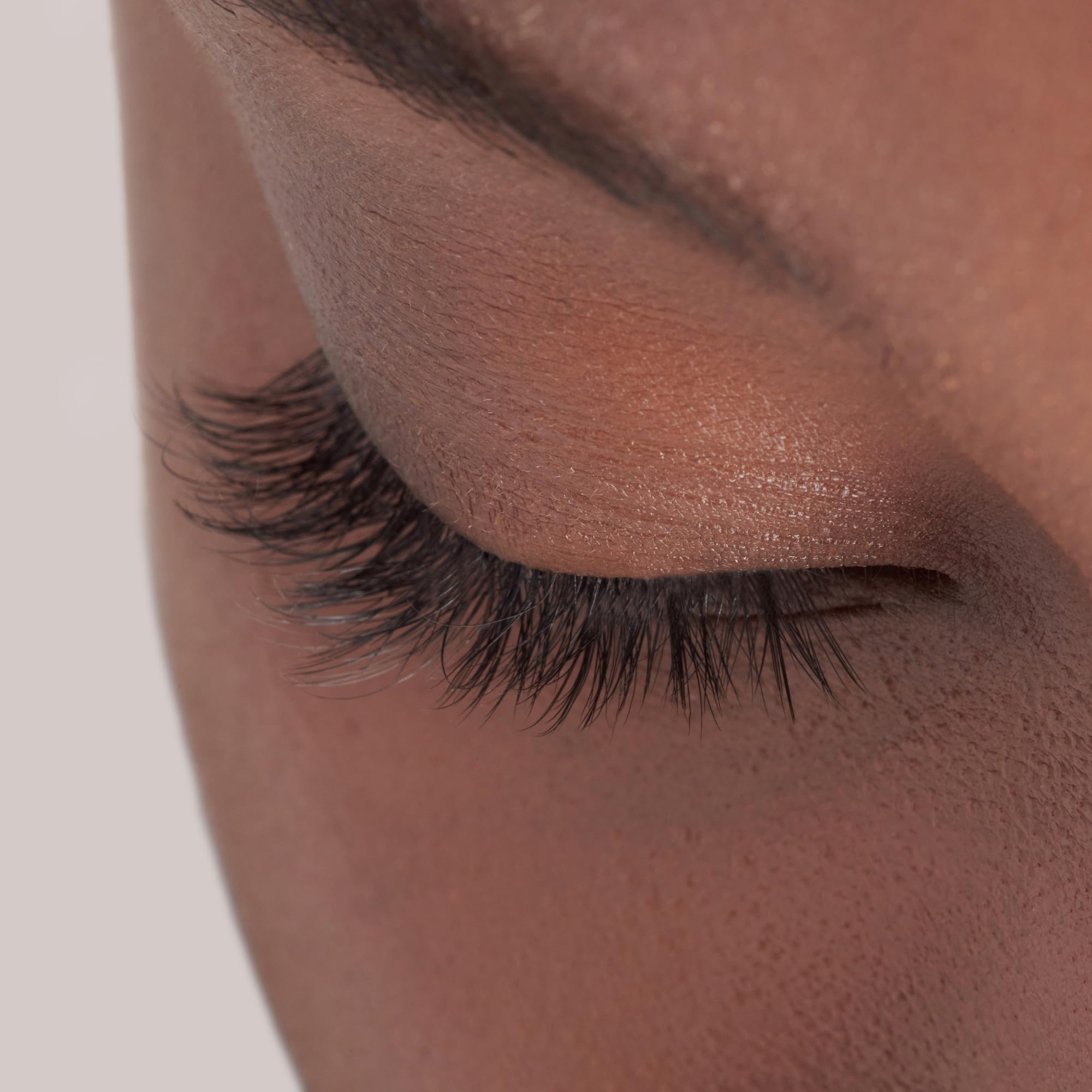 Length range from 5 to 14 mm for customizable eye definition with imPRESS