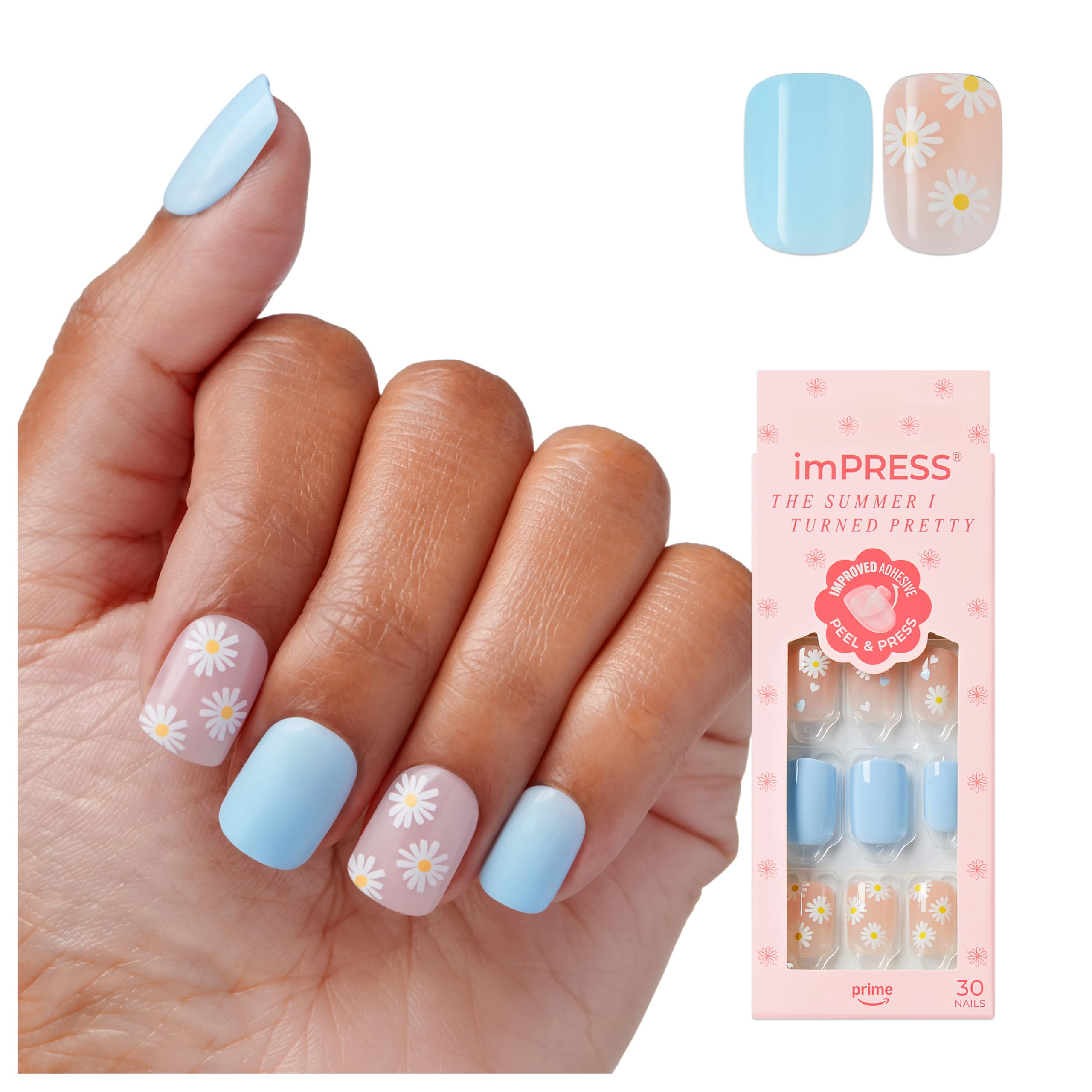 imPRESS Kiss daisy floral nails in blue and white for a breezy summer look.