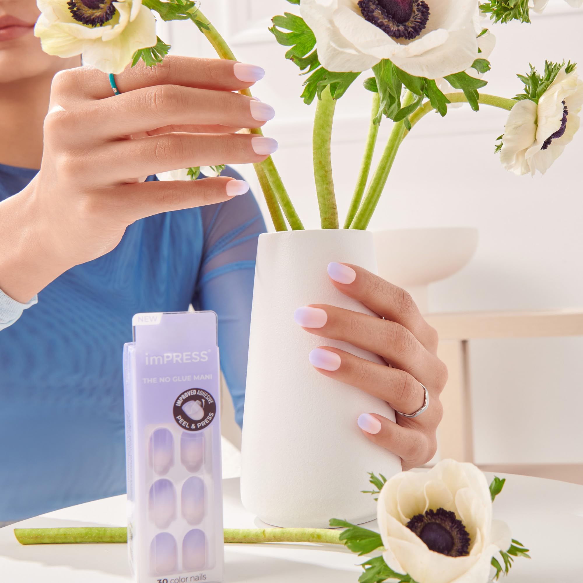 imPRESS Mini file and prep pad included for easy prep before application
