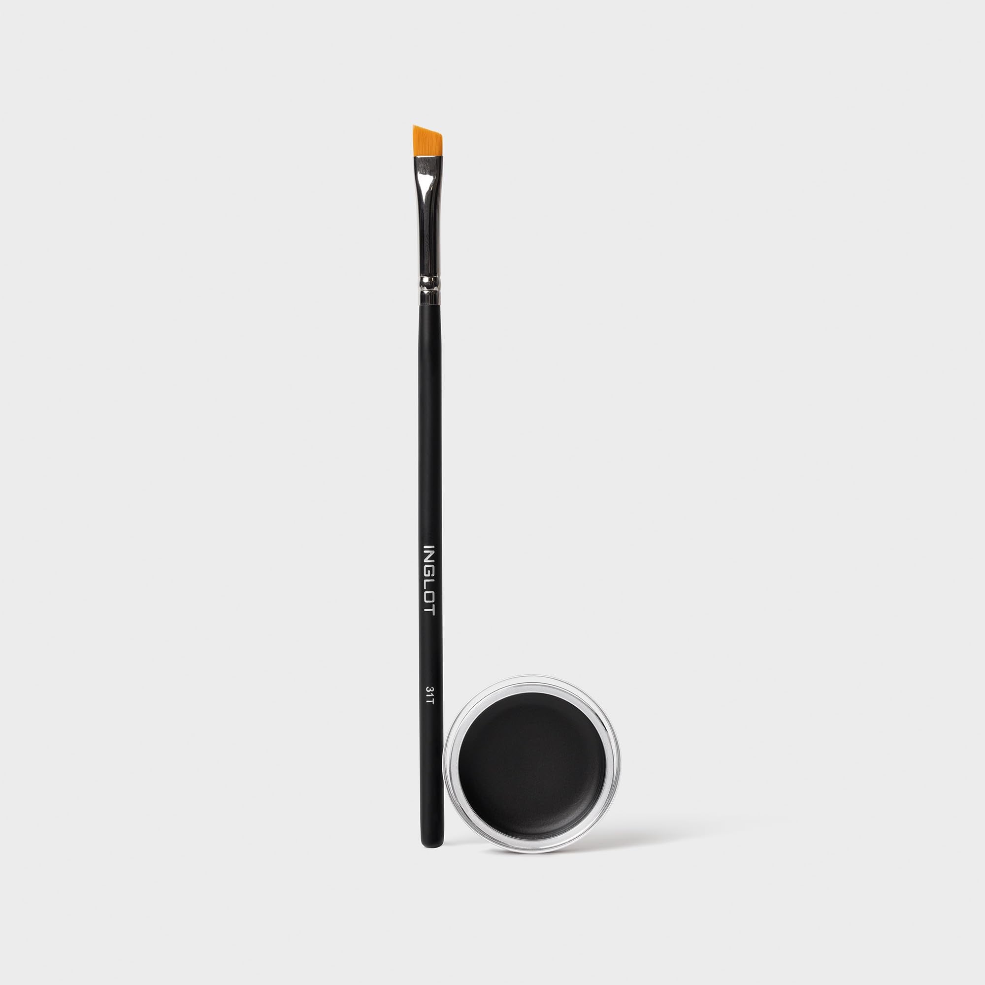 Inglot AMC Eyeliner Gel close-up showing a sharp, defined line.