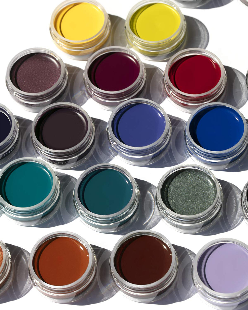 Inglot AMC Eyeliner Gel uso multi-funcional como base de sombra o delineador