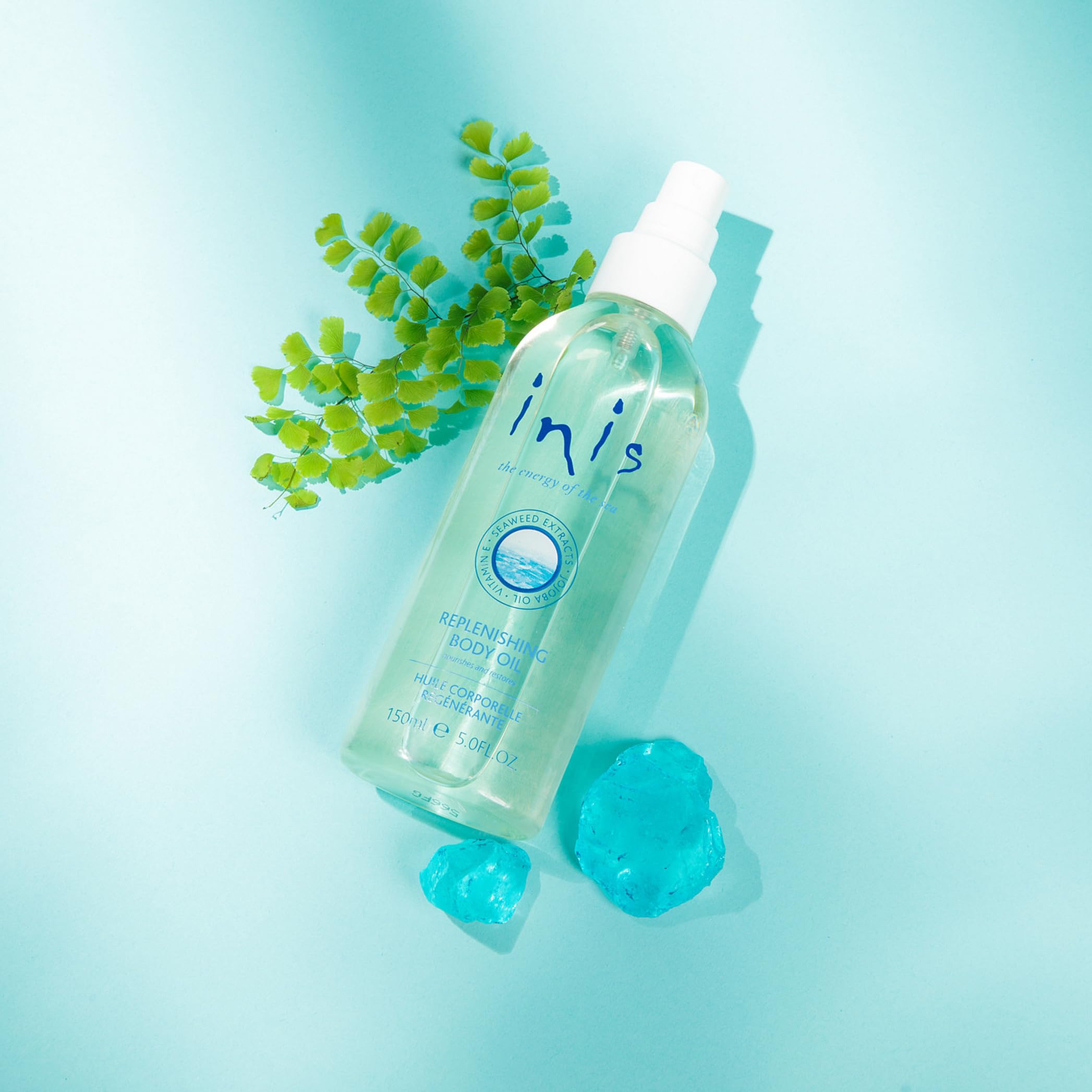 Inis the Energy of the Sea oil texture closeup reveals a silky, non-greasy finish.
