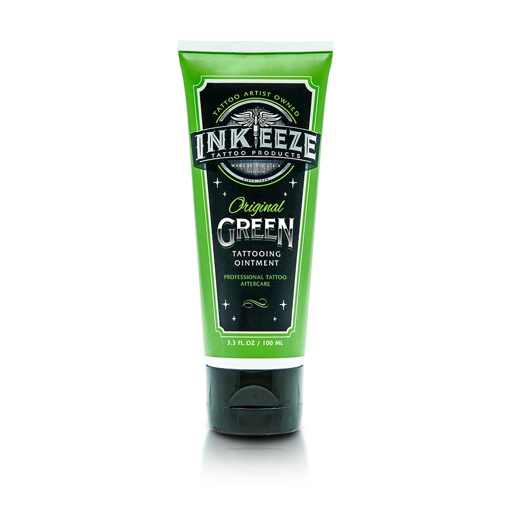 INK-EEZE ungüento verde para tatuajes en envase, apoyo a la piel durante la sesión.