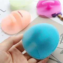 INNERNEED silicone bristles close-up highlight ultra-soft touch ideal for delicate skin.