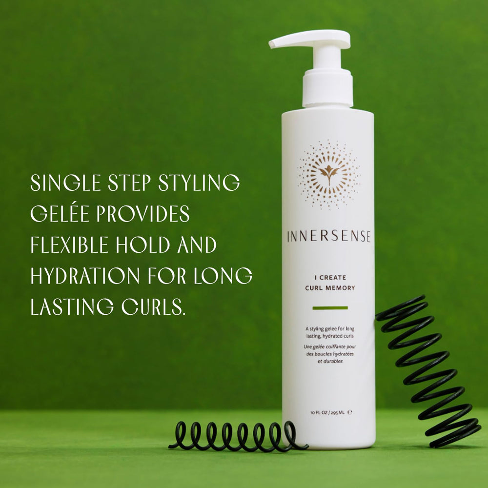 INNERSENSE I Create Curl Memory Gel hands application demonstrates easy, slip-rich styling for all curls.