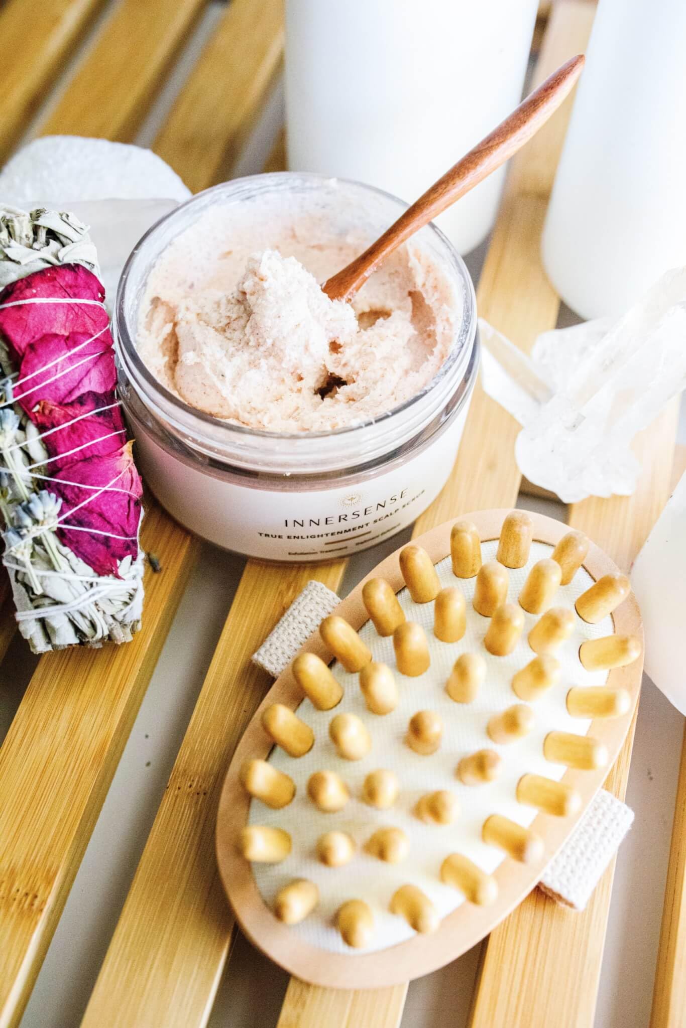 Apple extract hydration cue from INNERSENSE Scalp Scrub on the scalp