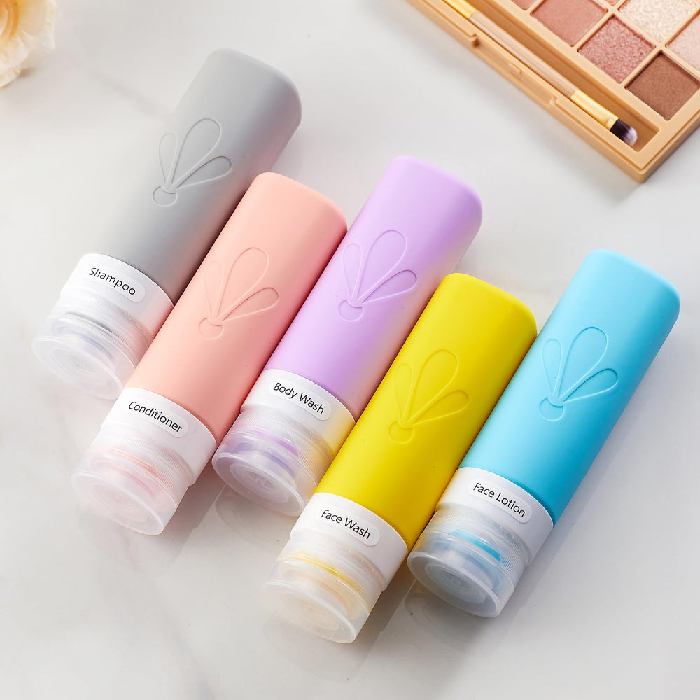 INSFIT luggage-friendly travel kit keeps packing tidy and portable.