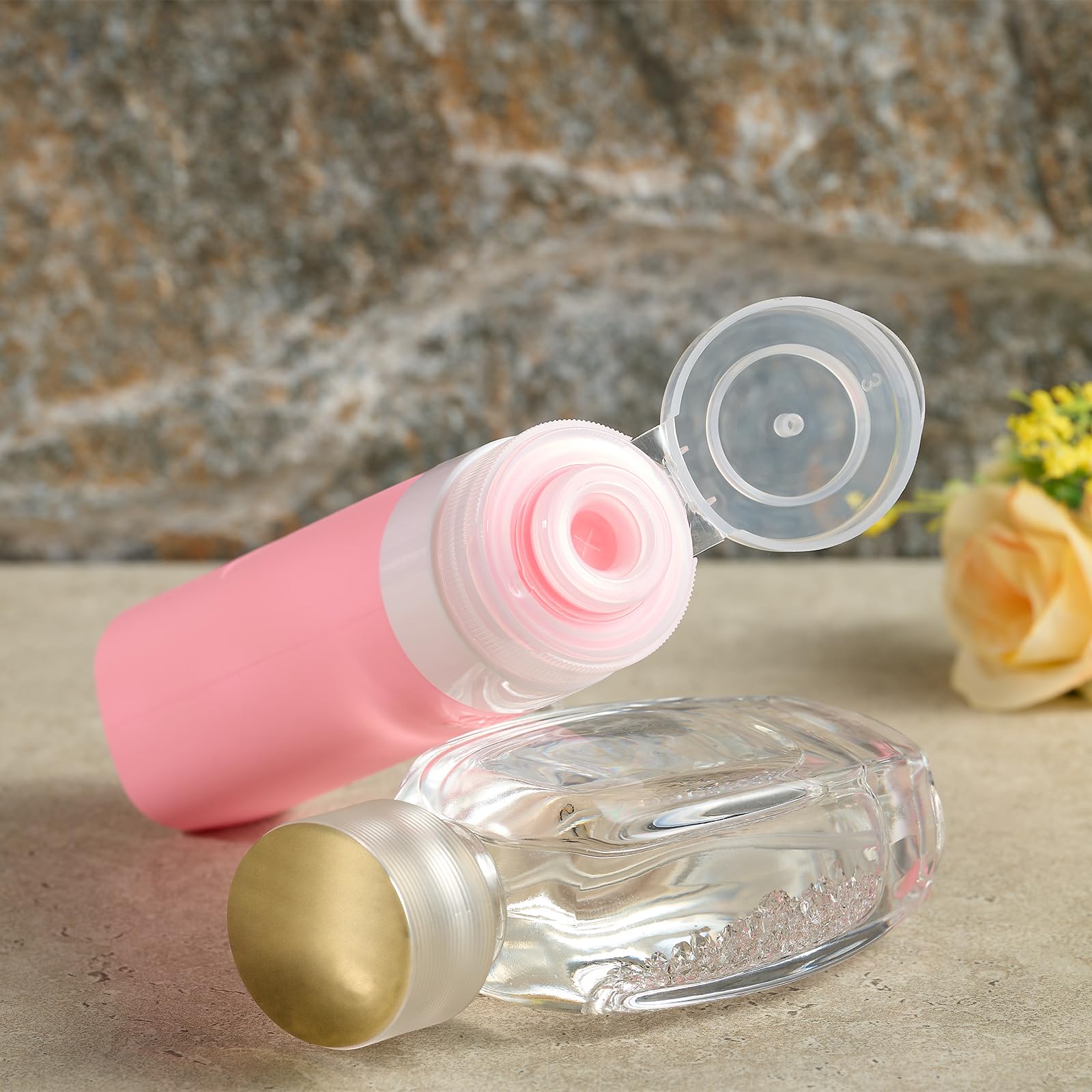 INSFIT spray bottles 2-pack, leak-proof to prevent spills.