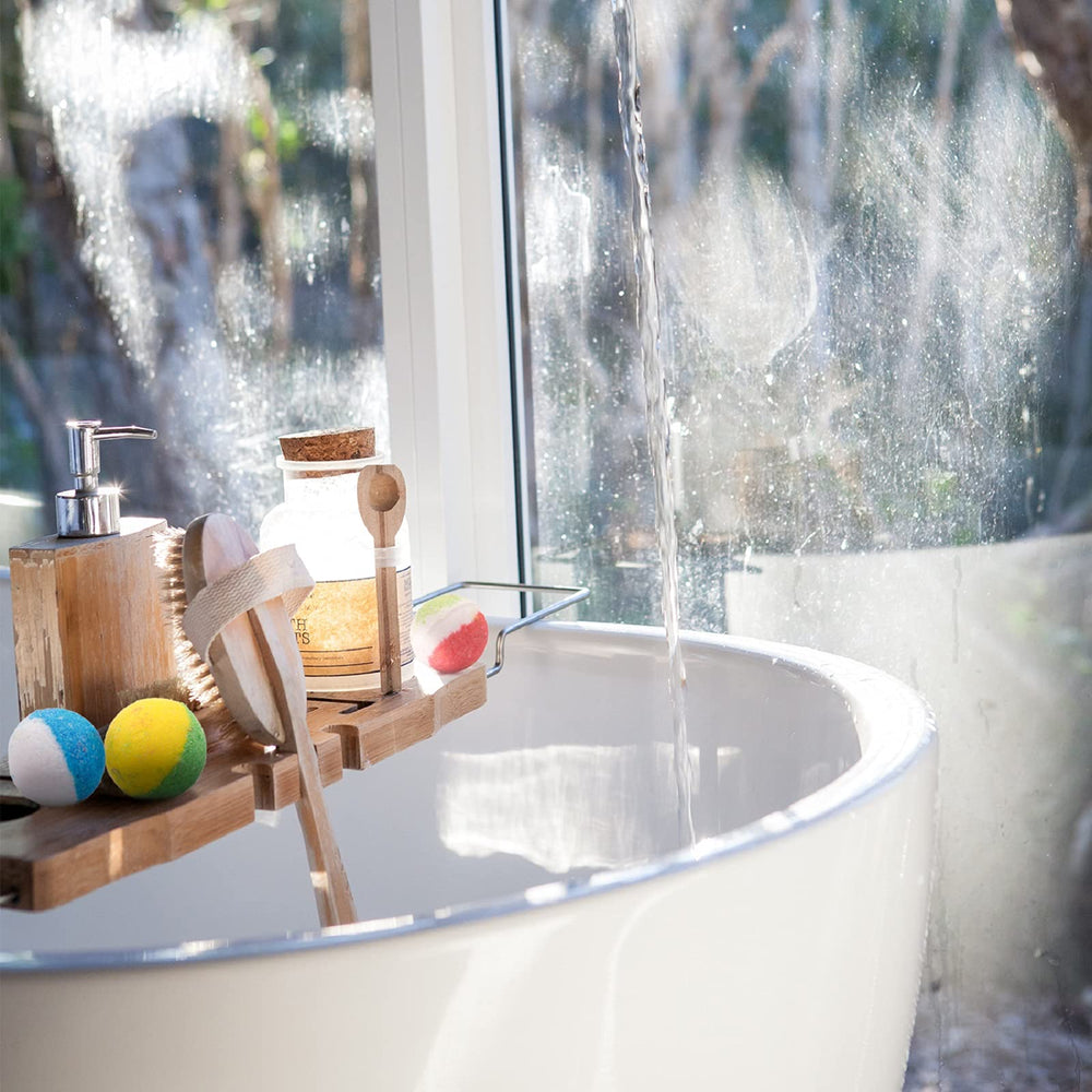 INTEYE Lovely Cupid bath bombs with lemon and milk-like notes for playful indulgence.