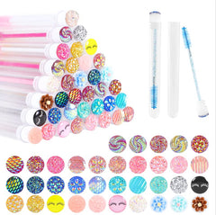 Ipien disposable lash spoolies in mixed colors, easy to replace after sessions.