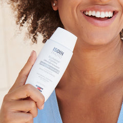 ISDIN Eryfotona Ageless tinted swatch showing natural coverage.