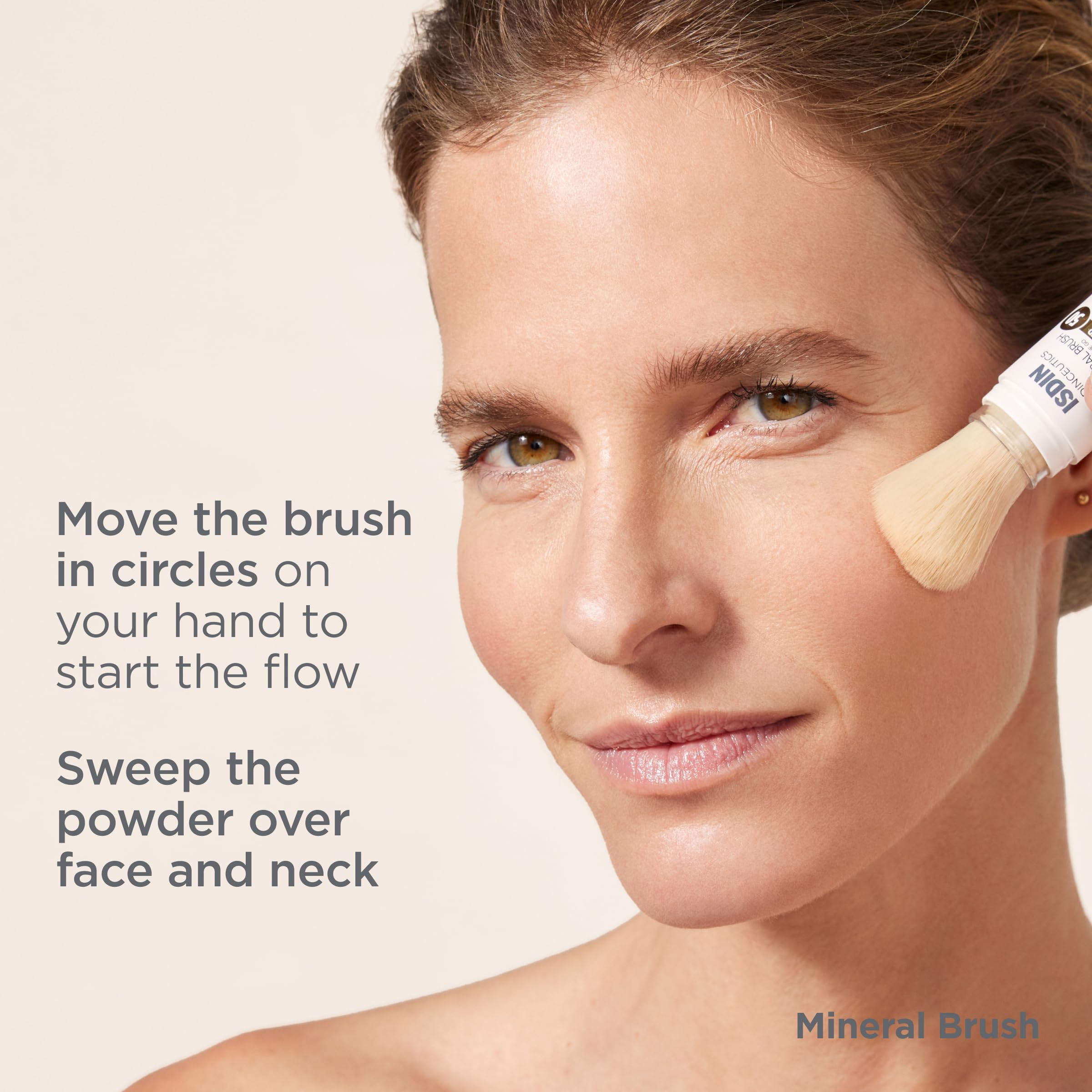 ISDIN Mineral Brush Powder demonstrates blue light protection for even tone