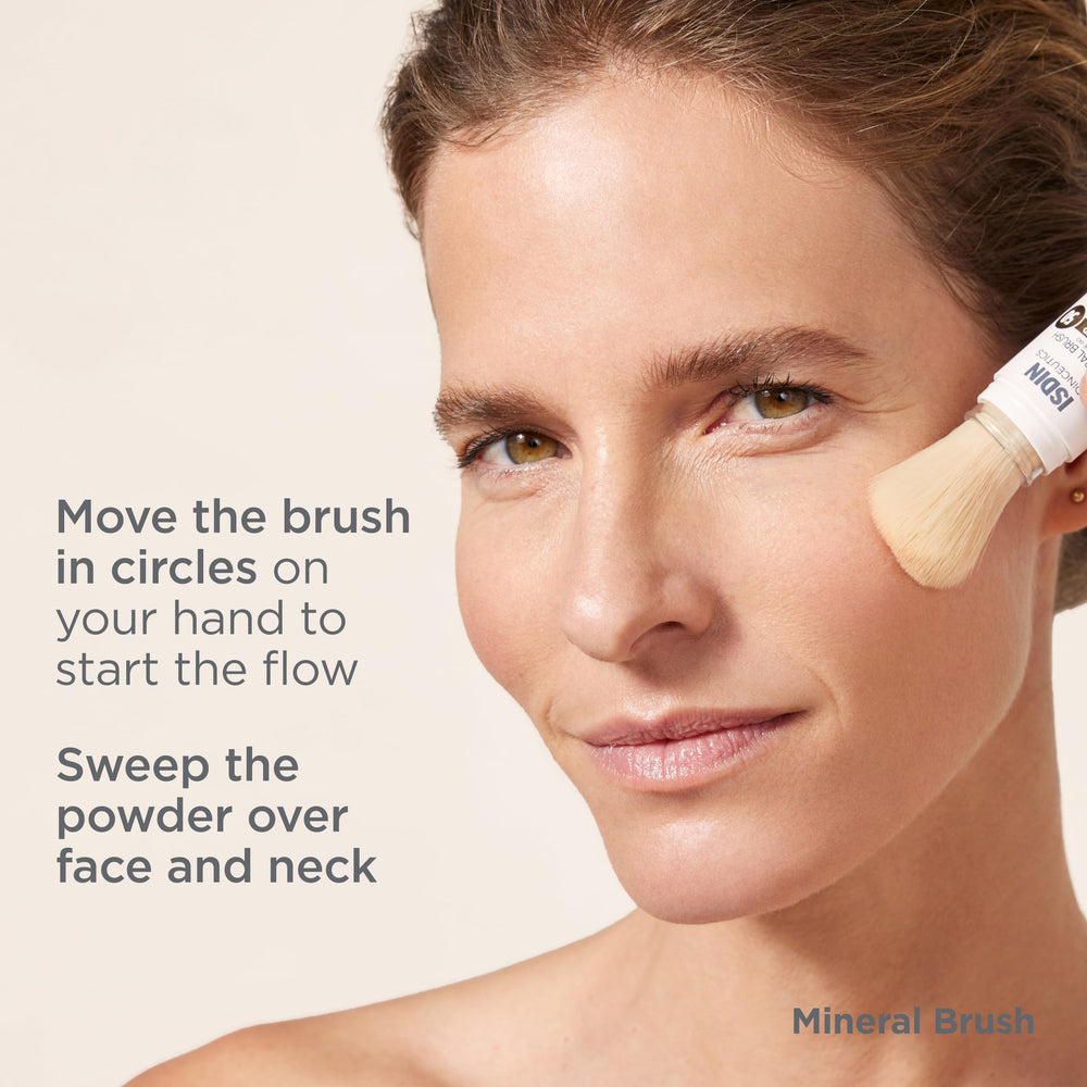 ISDIN Mineral Brush Powder demonstrates blue light protection for even tone
